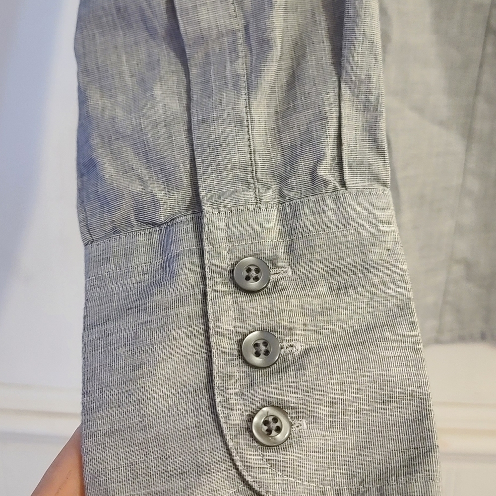 Ann Taylor LOFT Gray Blouse Size 6. Perfect. Like New - Picture 4 of 7
